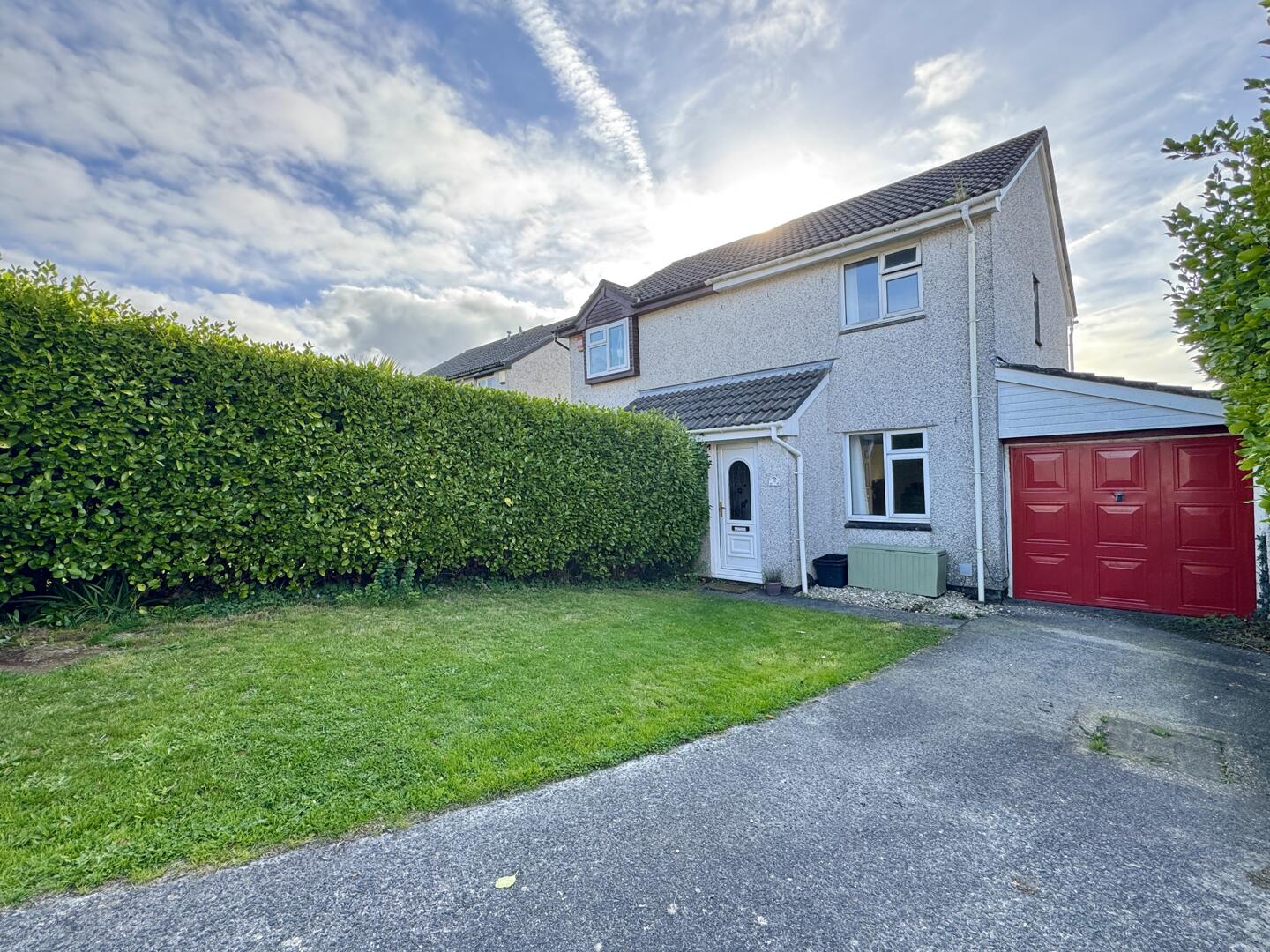 2 bed property in Hawthorn Way, Truro